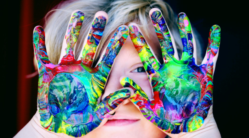 Minimalism vs. Maximalism: Finding Your&nbsp;Style